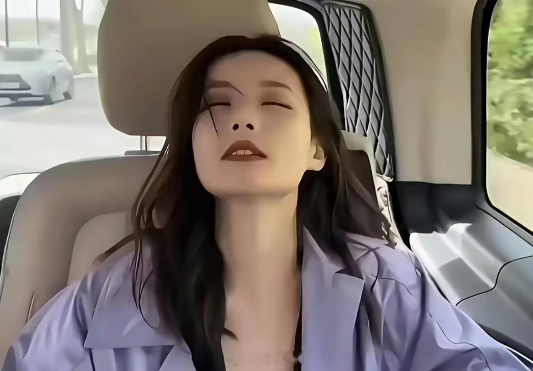 李一桐的肉腿和欲脸简直绝了 ​​​