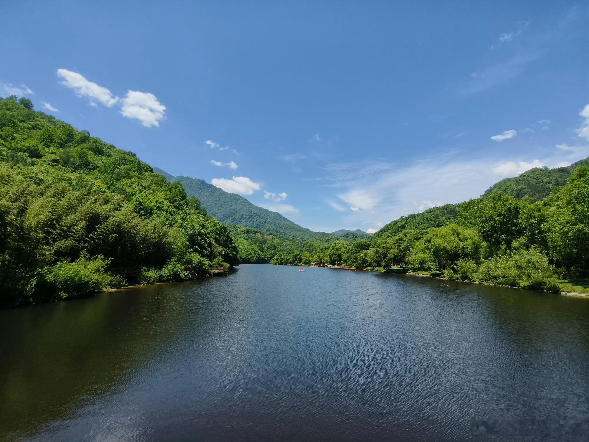 甘肃康县生态康养地  【生态是底色康养是生活方式】 在康县，康养不是概念，而是日