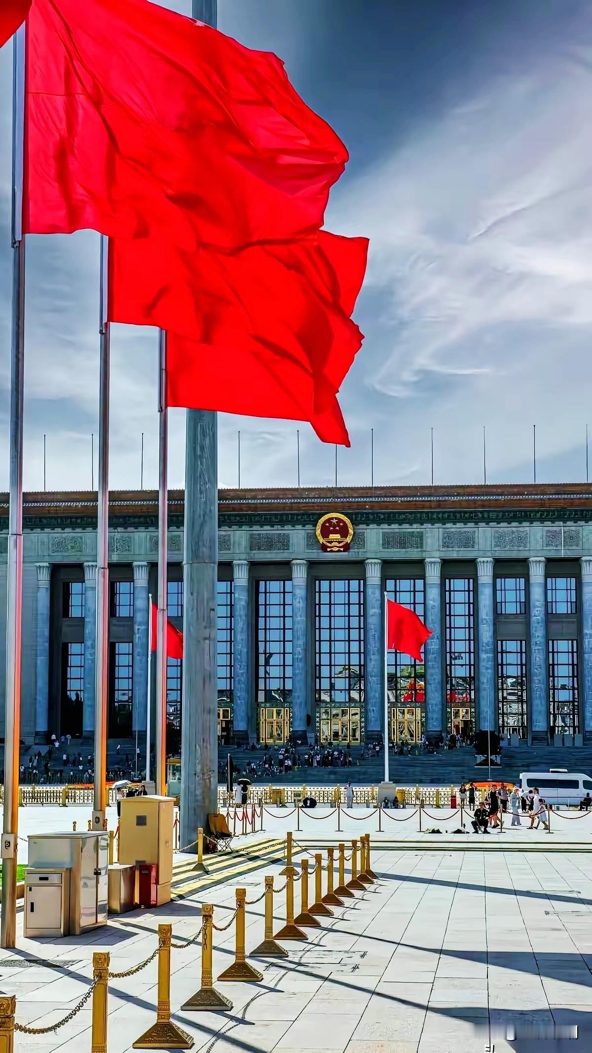 这张照片拍出了人民大会堂的气势和威严！