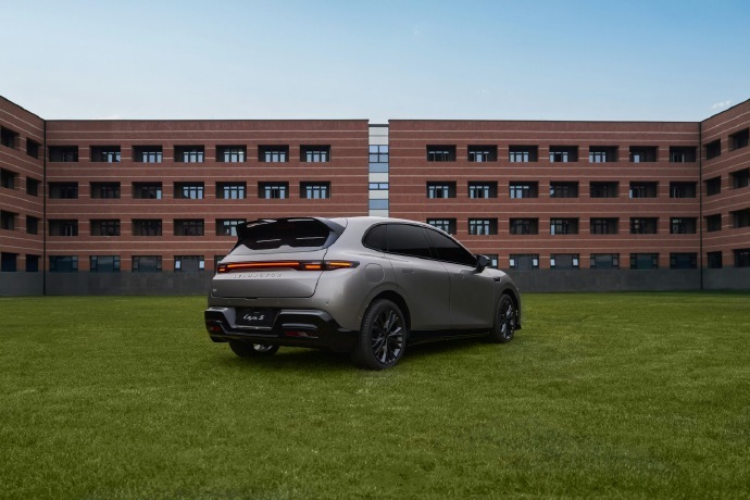 零跑月销从6万到7万凭啥这么快零跑汽车宛如一匹黑马，在新能源赛道上疾驰。9月销量