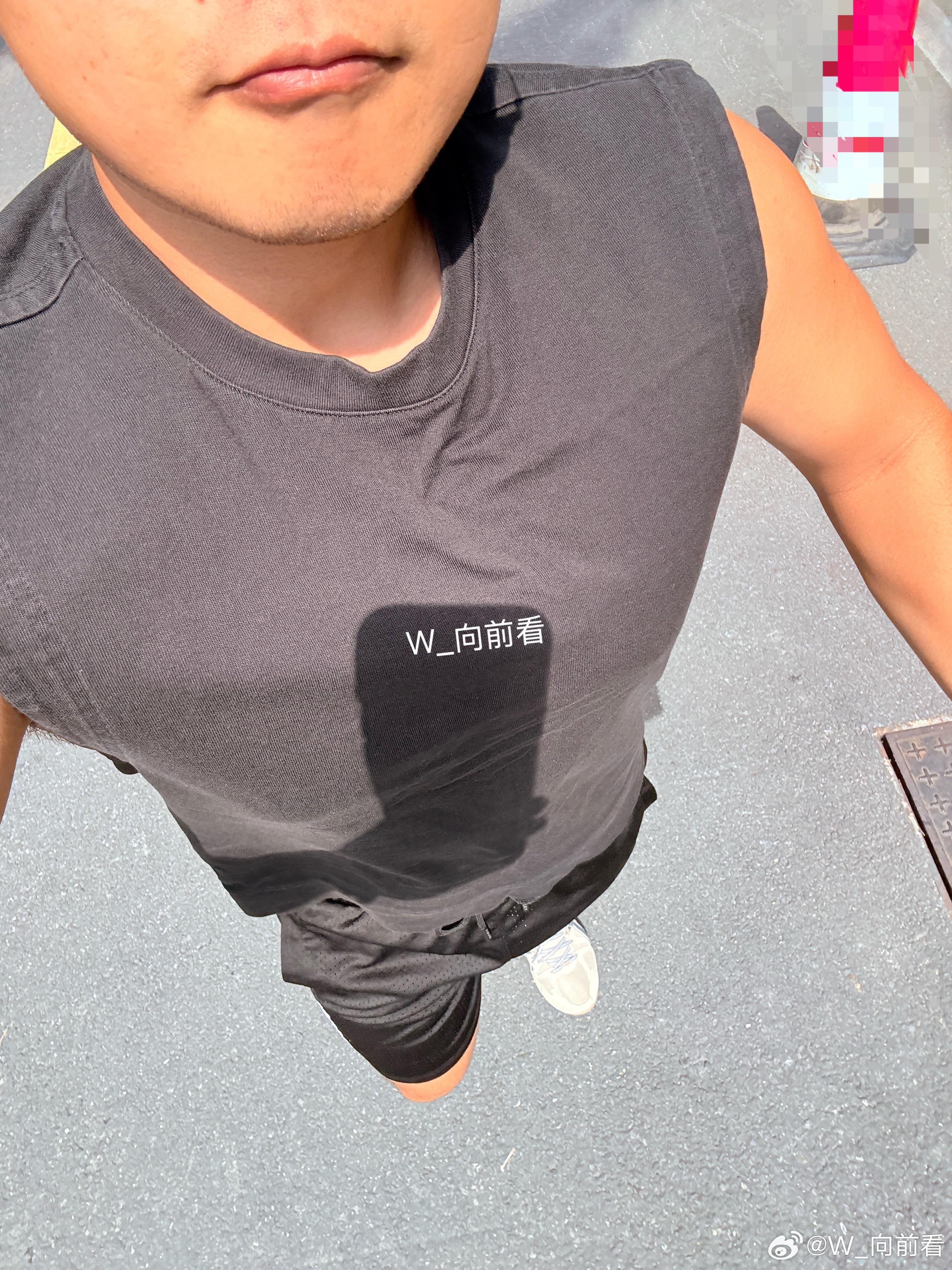 好热好热！头发长了觉得不舒服，出门剪一下头发！