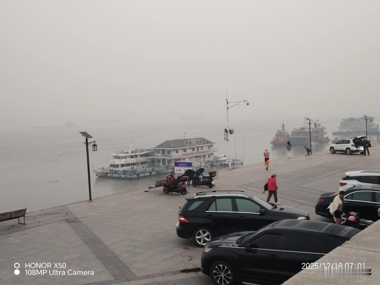 给2026的自己写句话希望2026年继续努力坚持晨练打卡