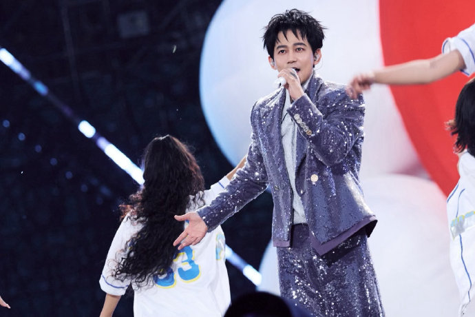 歌手2026官宣苏醒特邀串讲人歌手2026 妙语连珠预定！苏醒嘴皮子功底在线，串