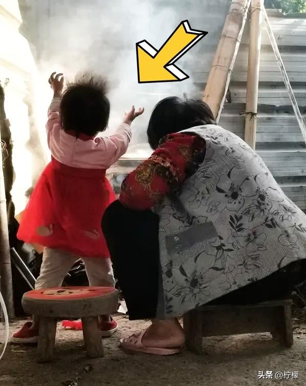 我家的小儿子结婚了，
今天小儿子小儿媳明确地告诉我们老两口，不跟我们两老同住！也