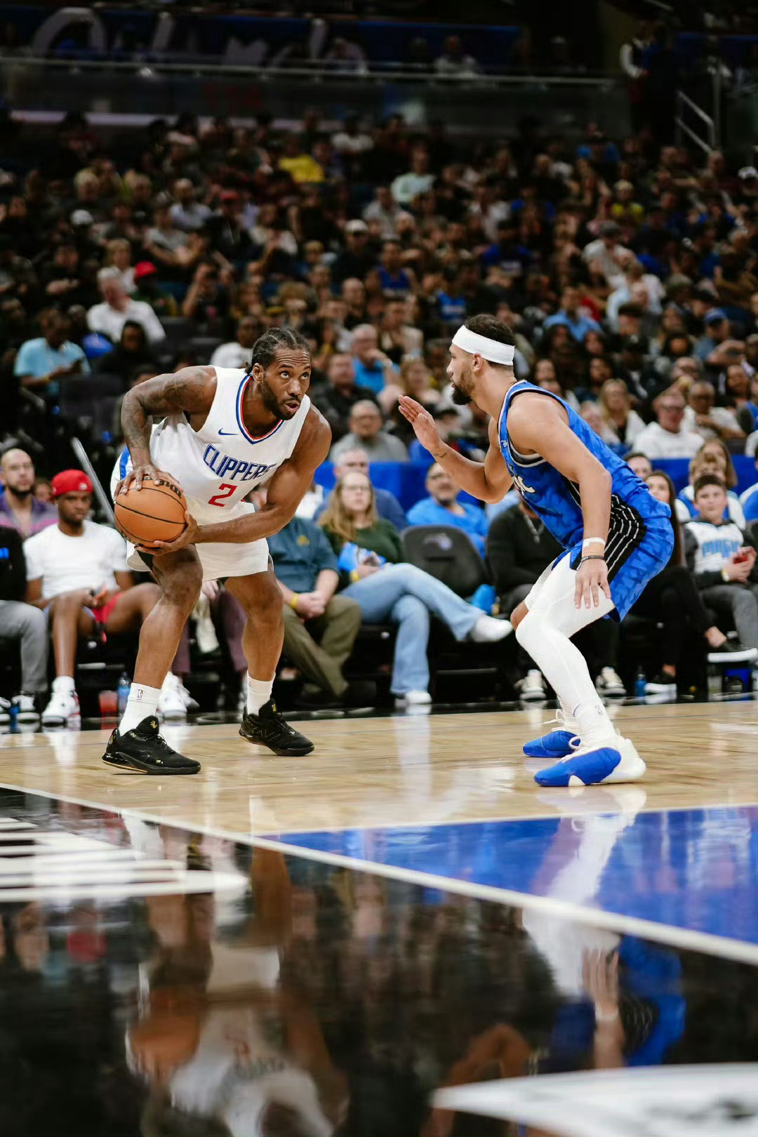 明天对阵骑士小卡因右膝发炎将继续缺阵，这也将是他连续缺阵的第四场比赛。 ​​​