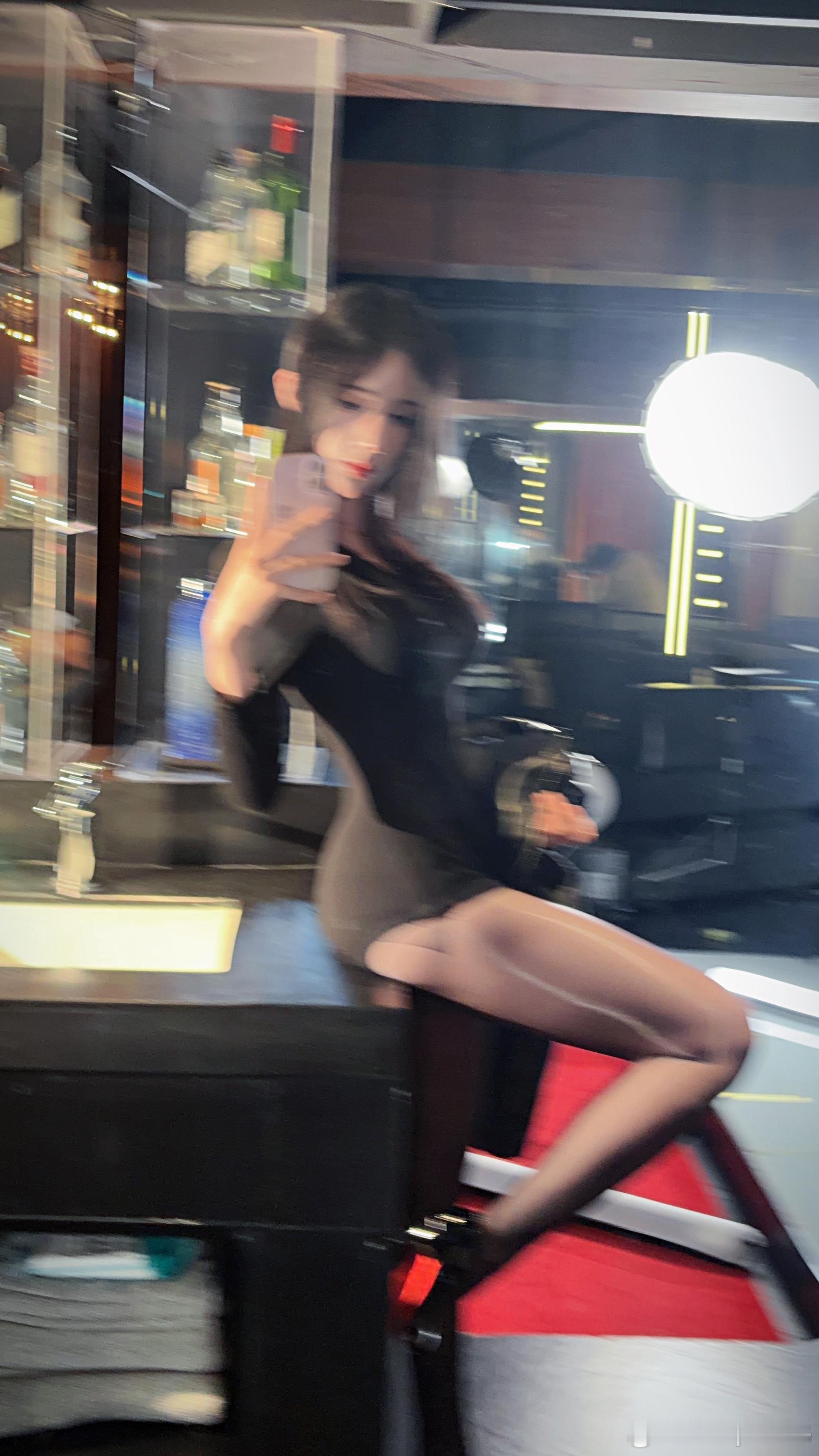 男士卡裆穿搭分享美女穿搭写真