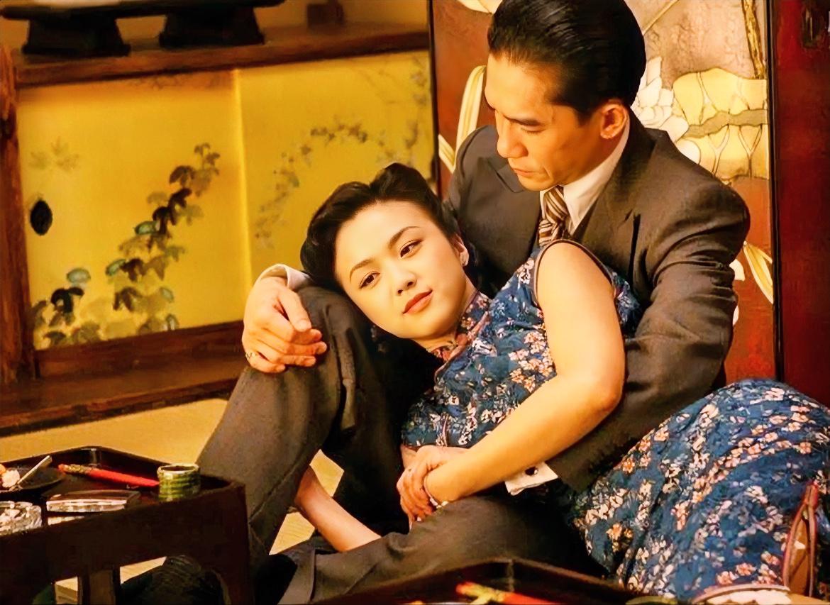 外面男人撬走你老婆的两大套路

外面有些男人会专门对已婚女性下手，他们有2大套路