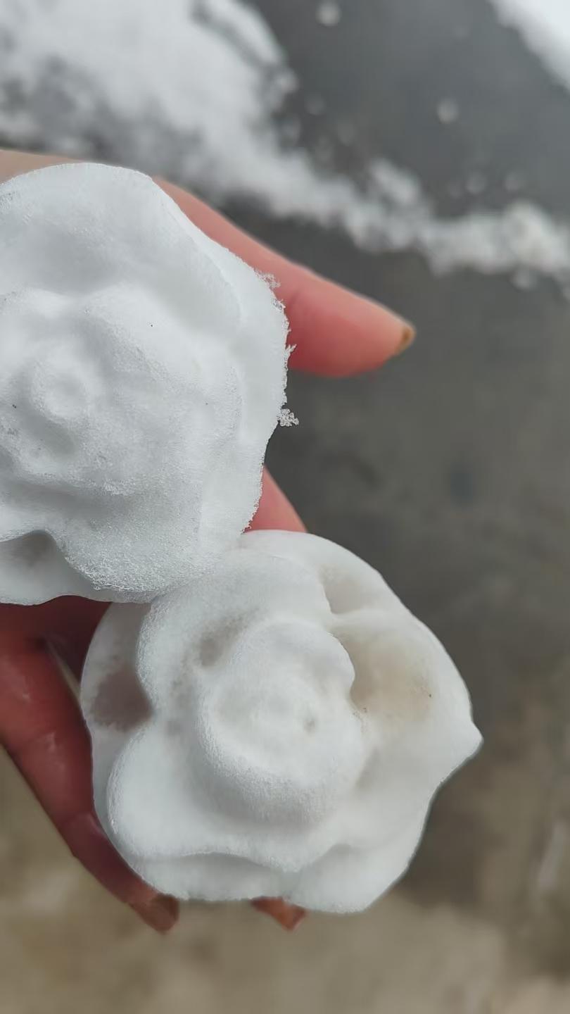 晒图笔记大赛一双巧手冻的通红！[大笑]