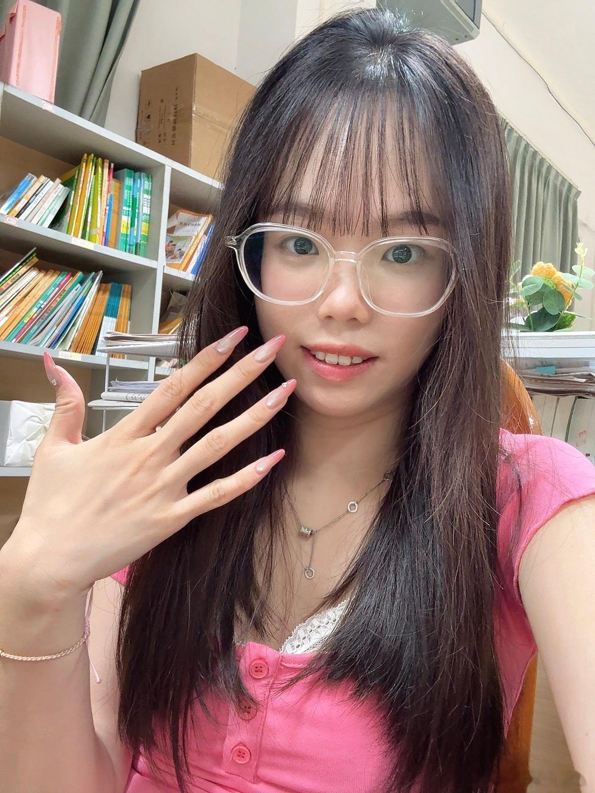 在努力和摸鱼中 选择了努力摸鱼 佛山