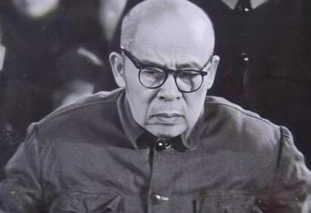 1989年9月20日，因心肌梗塞猝死于北京，没有讣告，没有悼词，遗体以陈健相的名