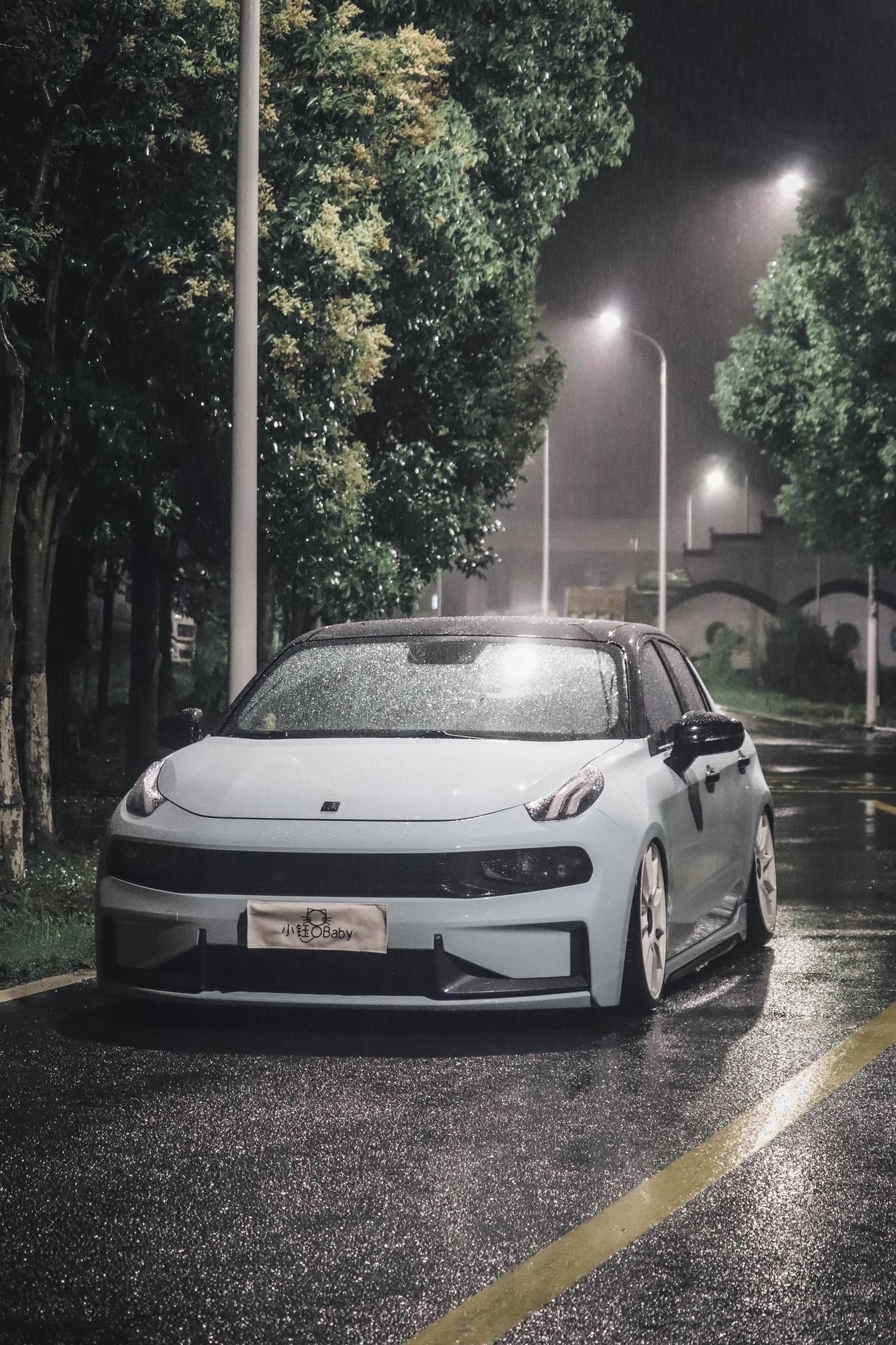 晴天适合见面 雨天适合想念