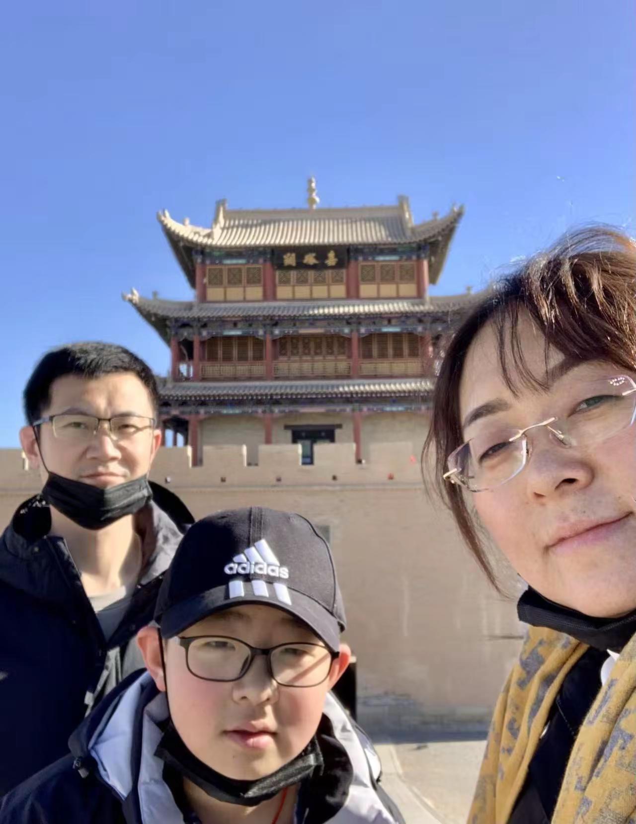 三年前，三年后，儿子是越帅了