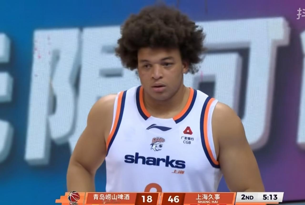 CBA青岛主场73：90负于了上海，后者豪取8连胜。最近连续看了几场上海的比赛，