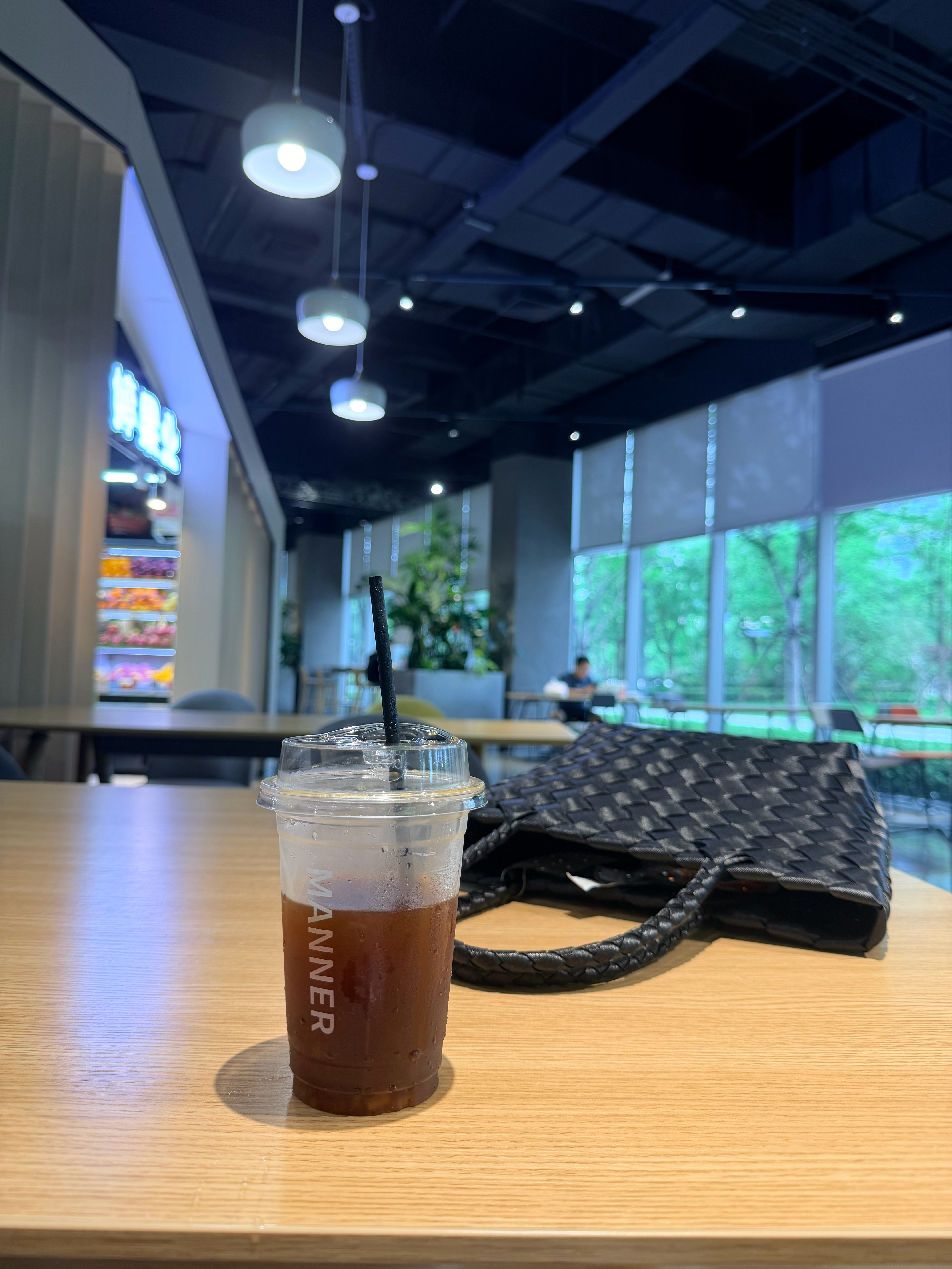 又是社恐的一天