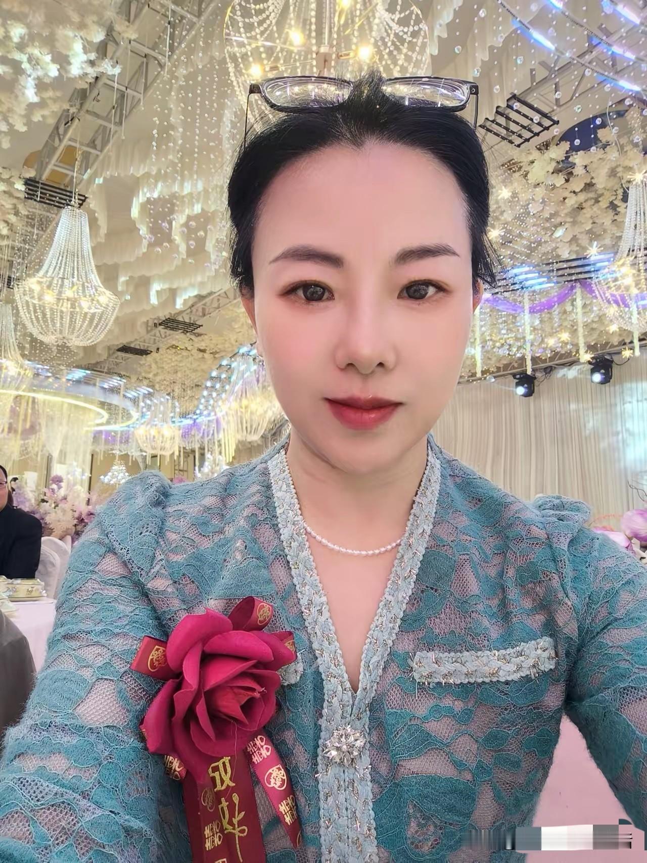 一个男人喜欢说话
就说明这个男人活泼开朗
很受女人喜欢
在谈情说爱方面
是一个加