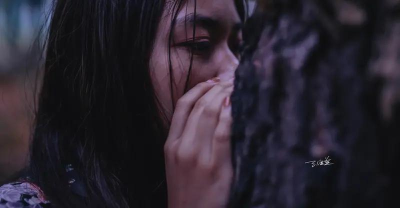 女人跟你分享这4件事，证明她爱上你了
感情里，女人的爱从不会靠嘴上的甜言蜜语来证