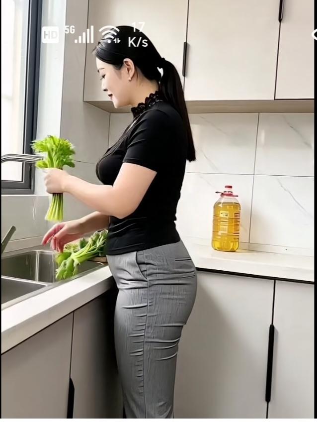 〔生态系统的重要组成部分之一〕
 
二. 消费者。
 
1.主要生物：动物（植食