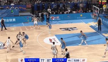 付豪重扣，第三次打停北京队
北京时间1月14日，辽宁与北京的比赛进行至末节6分钟