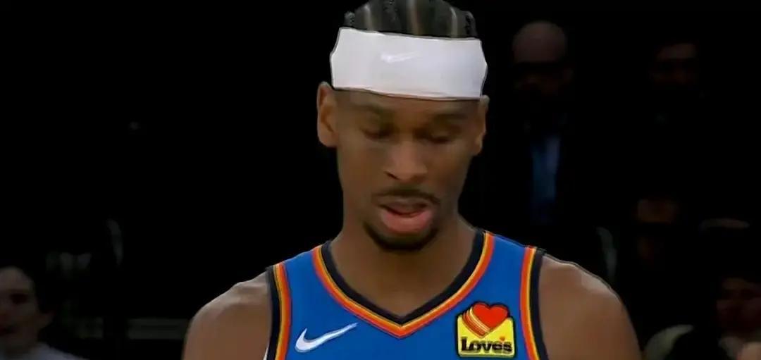 得分就卡20？雷霆那场球赢太轻松。

亚历山大刷记录？我看着数据笑了。
连续13