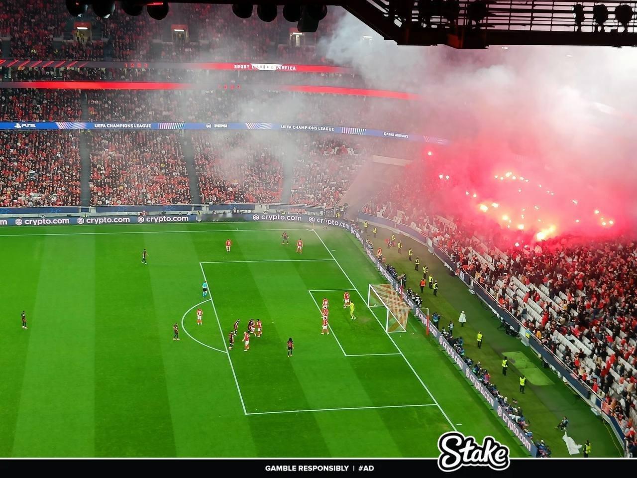 世体：没烟了，鉴于本菲卡球迷在第一回合比赛中燃放的烟火，巴塞罗那已通知客场球迷，