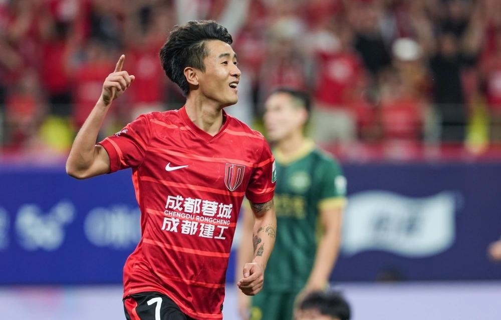 韦世豪自从当了队长以后不管是心态还是踢球方式都有了质变，今天全场虚都没受影响，虽