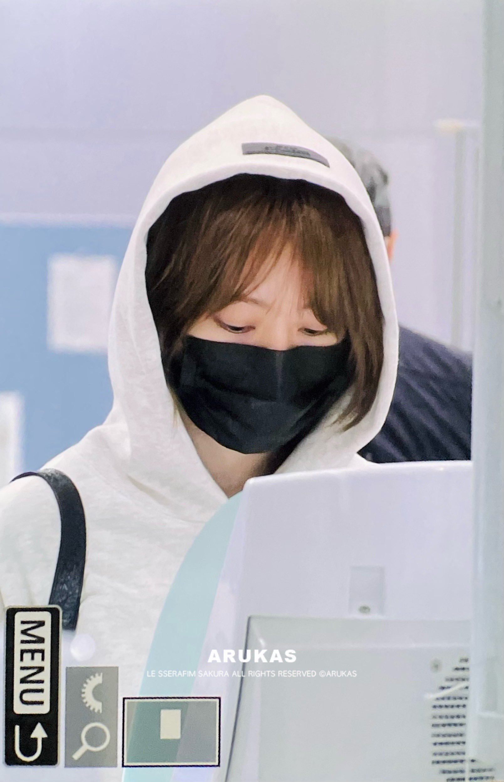 宮脇咲良[超话]   这么俊… 