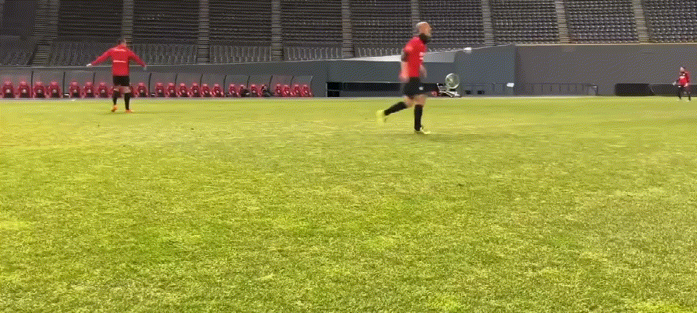 中国球员，谁来挑战小野伸二的停球？[捂脸][what][笑哭]比内马尔还似内马尔