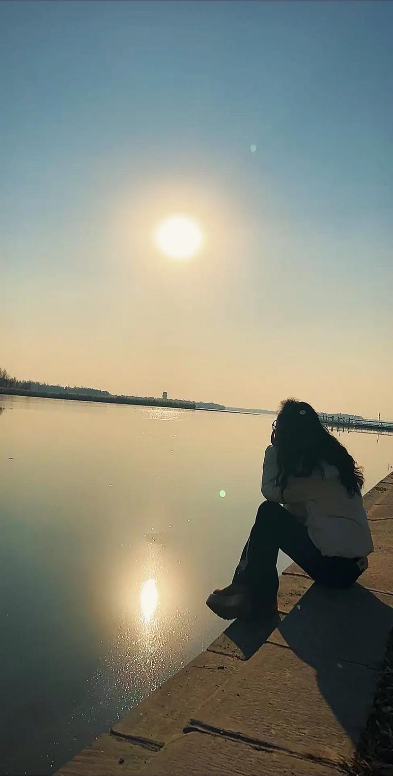 我发现了一个奇怪现象
婆婆在我家帮我带娃时
我买零食、牛奶、水果这些吃的，婆婆不