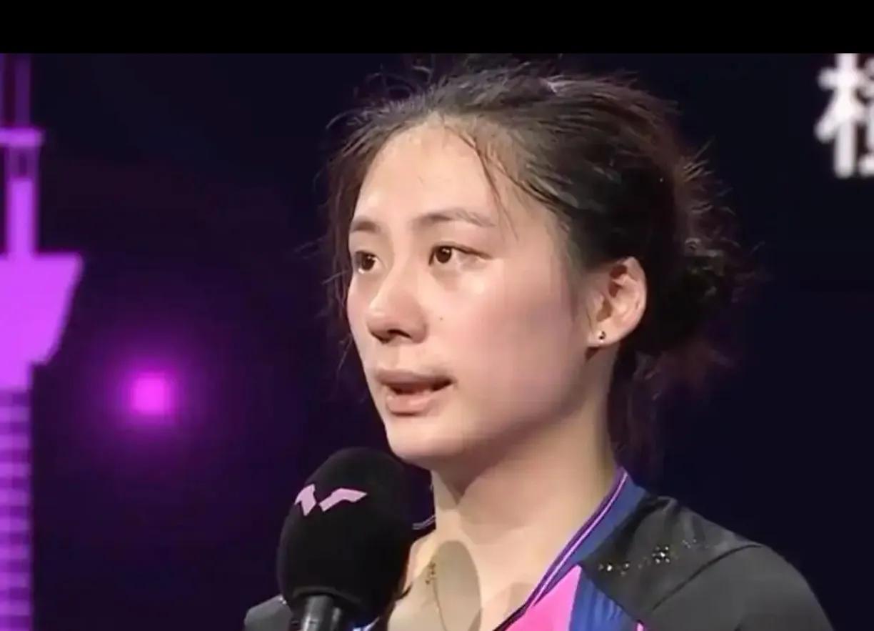 存在感并不强的乒乓球裁判，怎么在横滨冠军赛上成了主角？

     最近吵的沸沸