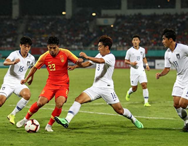 王钰栋破门，毛伟杰伤退，U23国足1-2憾负韩国，无缘亚运会决赛