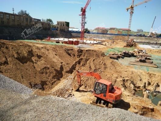 忍一时风平浪静，退一步海阔天空！
在建筑工地上，一次冲突可能败掉一个人的全部前途