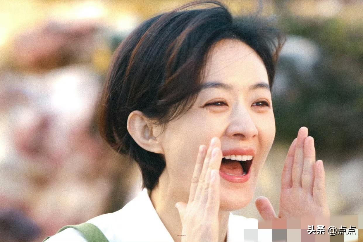 莫名其妙把赵丽颖扯进来是何用意？明明没人提及，怎么突然就带起她的节奏了？与其这般