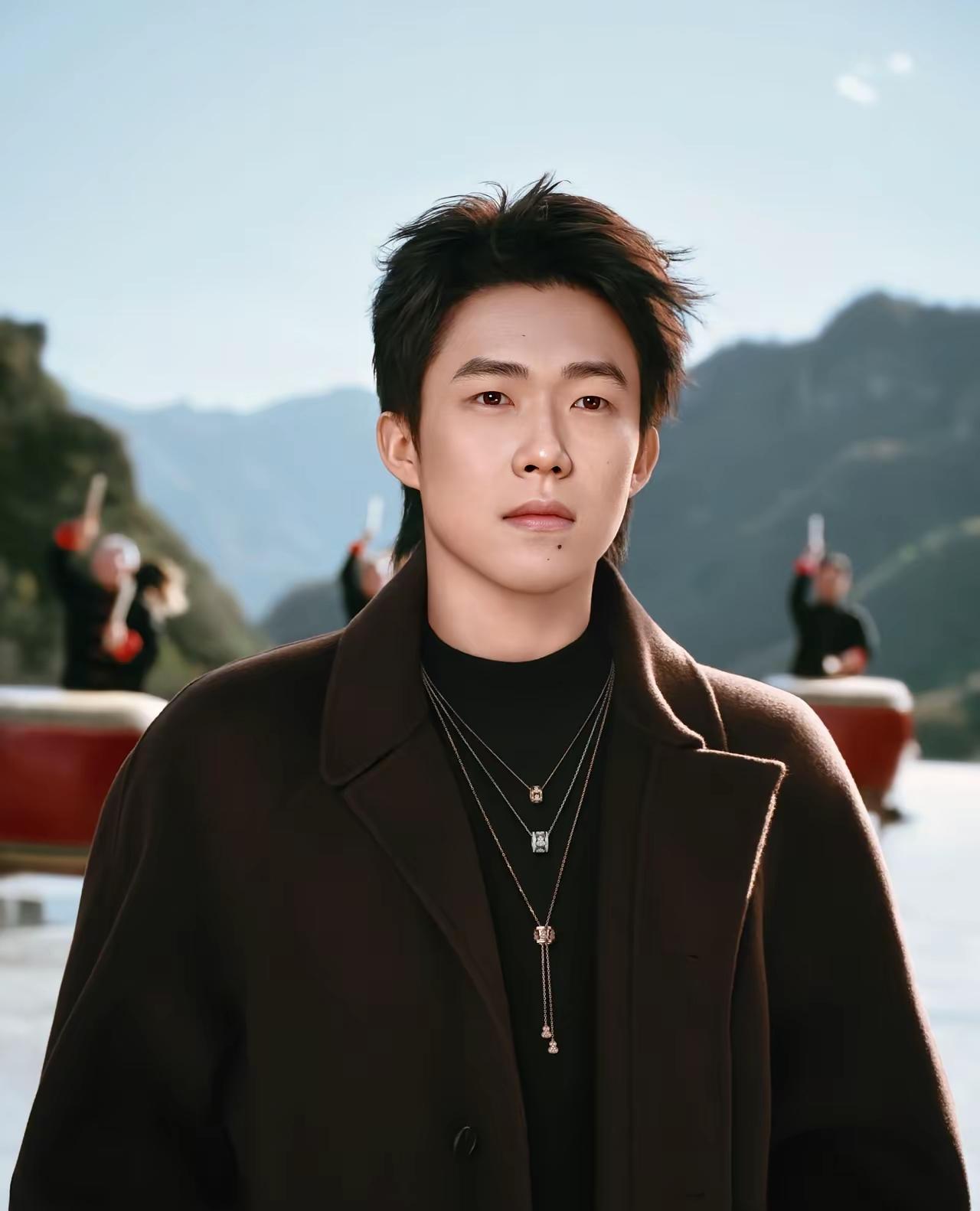 再见头哥时，他又解锁了新身份----麒麟全球品牌代言人。
且不说麒麟珠光宝气，只