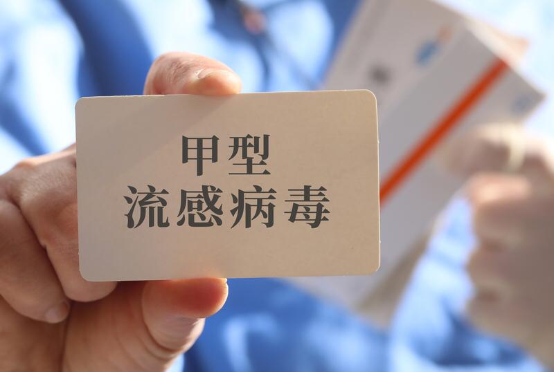 这暖心的问候太棒啦！在寒冷的天气中，一句“记得加衣服”“谨防感冒”宛如冬日暖阳。