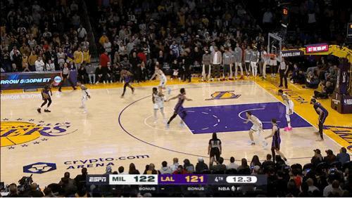 拉塞尔一攻 丁威迪一防湖人队战胜雄鹿[笑cry][doge] ​​​