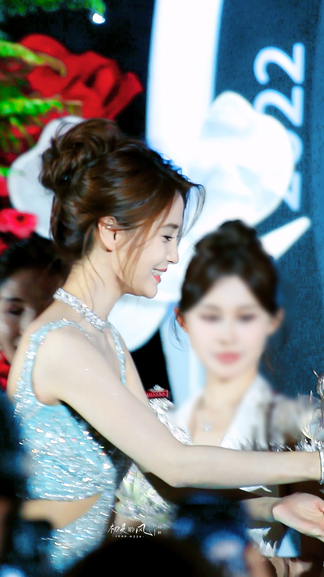 angelababy angelababy “你是被光偏爱的，你的名字燃起我永恒