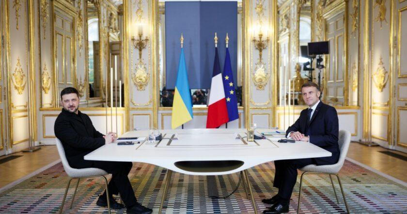 据乌克兰总统府消息，乌克兰总统泽连斯基在巴黎爱丽舍宫与法国总统马克龙举行了长达数