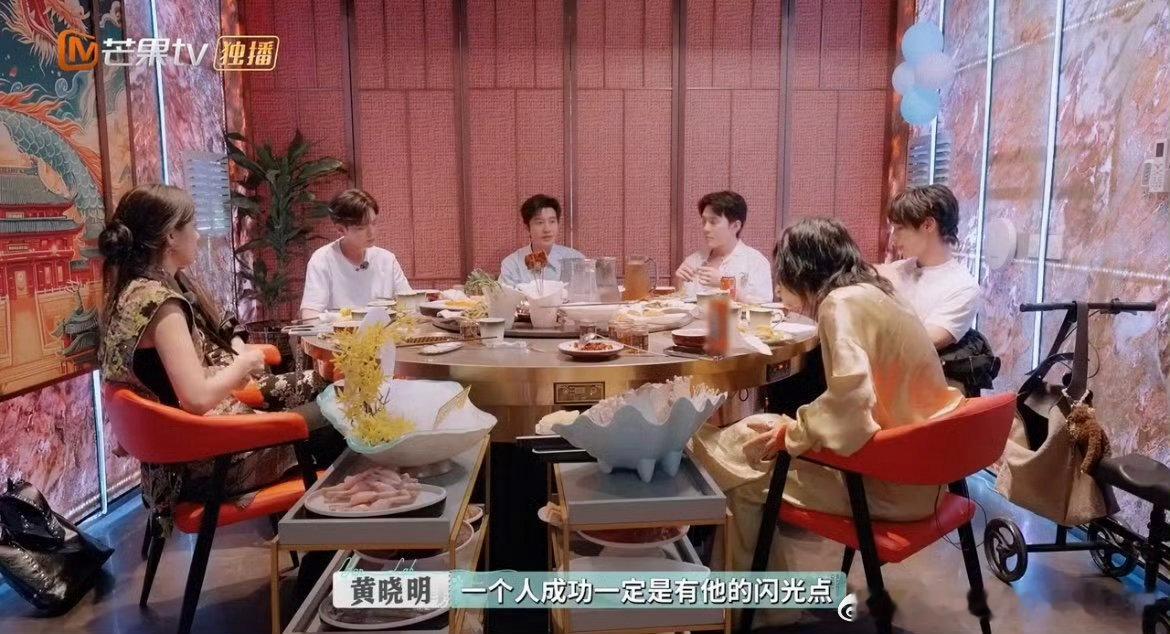 黄晓明努力是会上瘾的巴黎合伙人名场面巴黎合伙人黄晓明[超话]从眼神到表情都超有戏