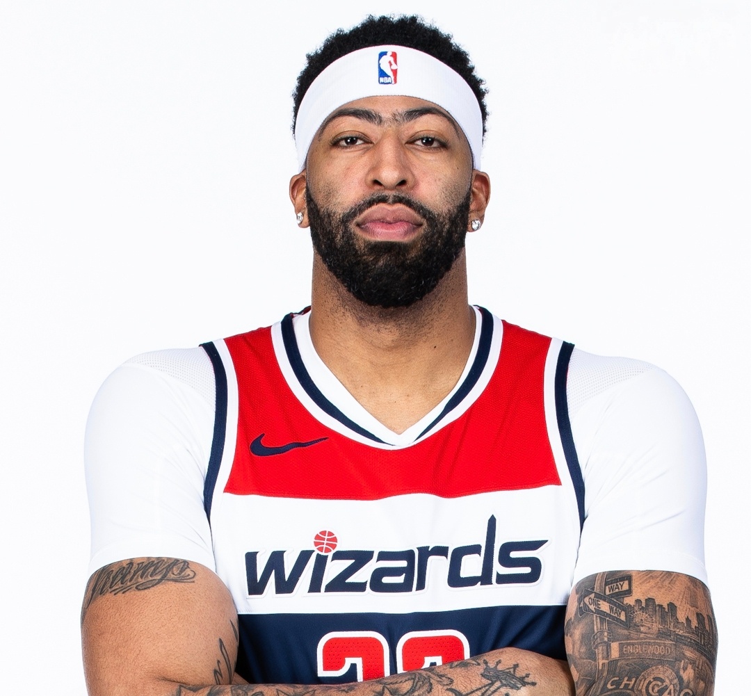 浓眉将会缺席本赛季剩余比赛，提前备战下赛季咯 安东尼戴维斯