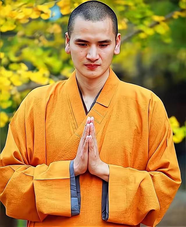 释明心这一巴掌，打得释永信太疼了！
同样都是和尚，80后的释明心却始终热爱运动，