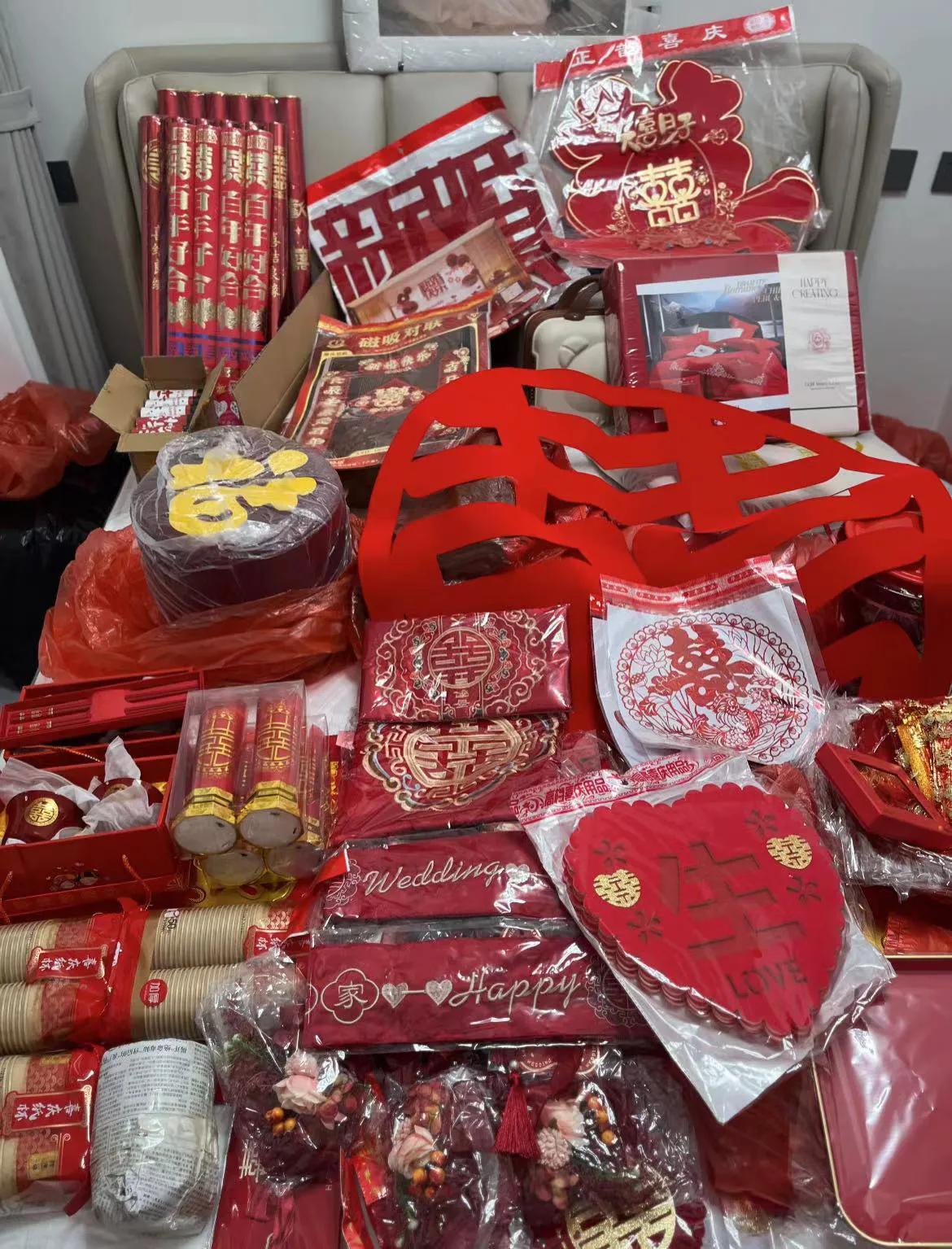 女儿定婚，和亲家一起吃饭，俩家都没提彩礼的事，最后要结束了，我说不管你家给多少彩