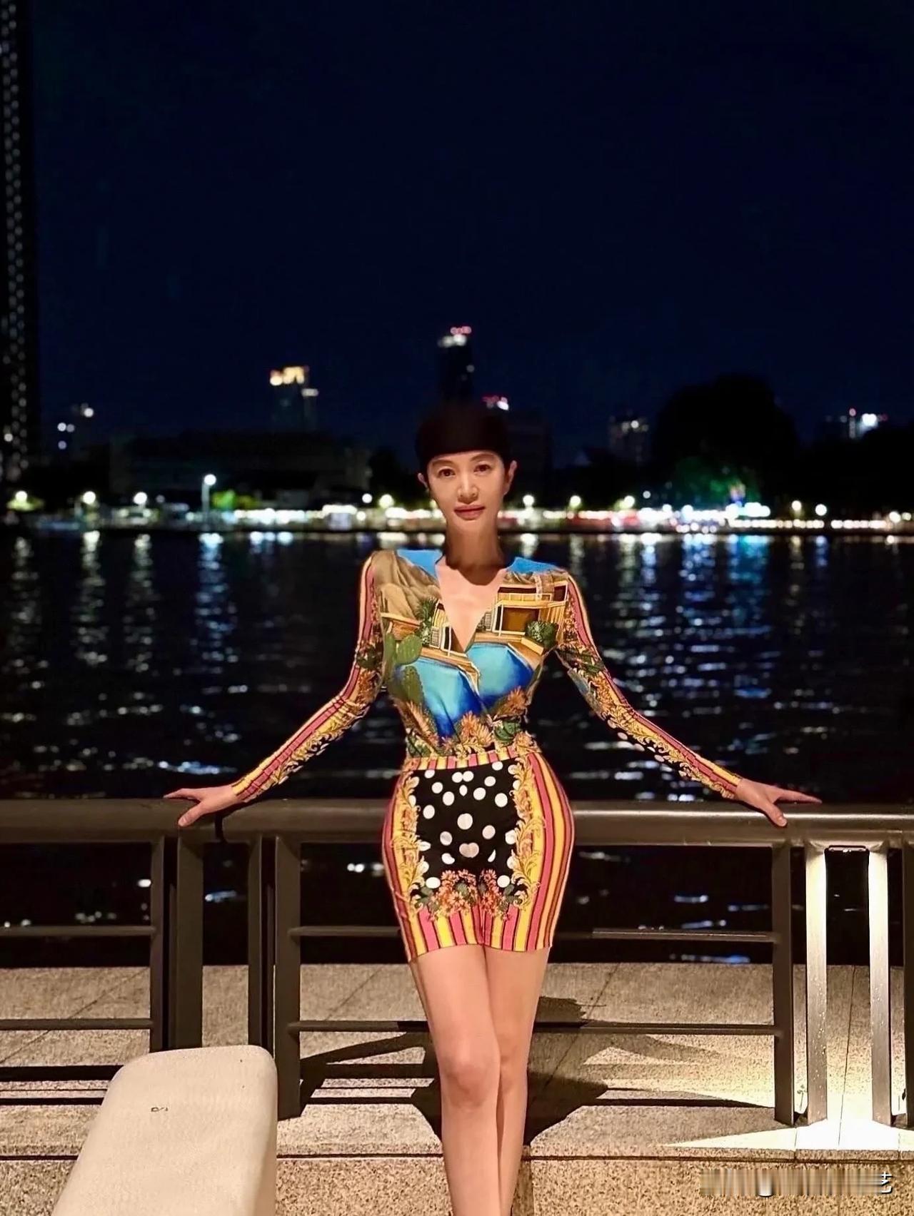27日，演员金惠秀在自己的Instagram上上传了多张照片。公开的照片中，金惠