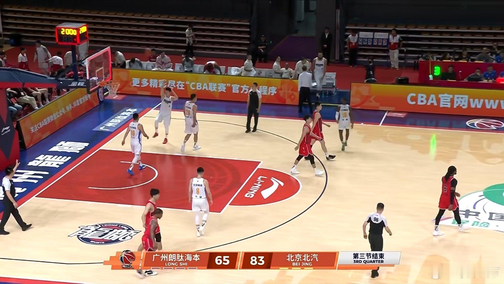 龙狮男篮vs北京男篮 第三节首钢各种赏心悦目的团队进攻，真是一种享受。 