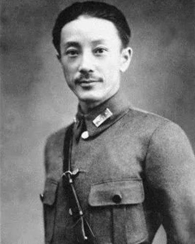 蔡廷锴自传  早期行伍生涯  三十


前情提要：本文中，蒋光鼐第一次出现在蔡廷