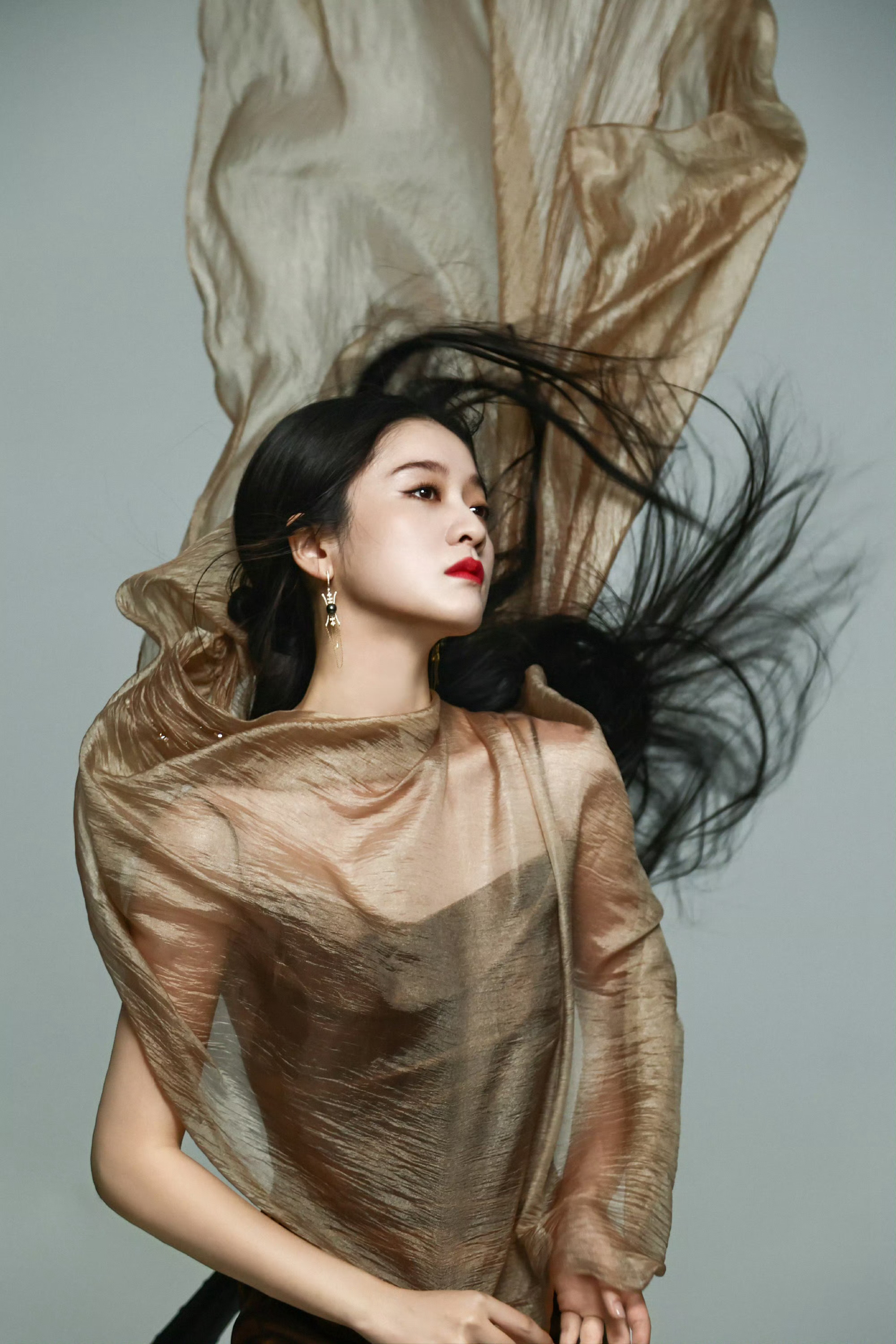 张雪迎这么优越的身段下部拍个侠女可以吗