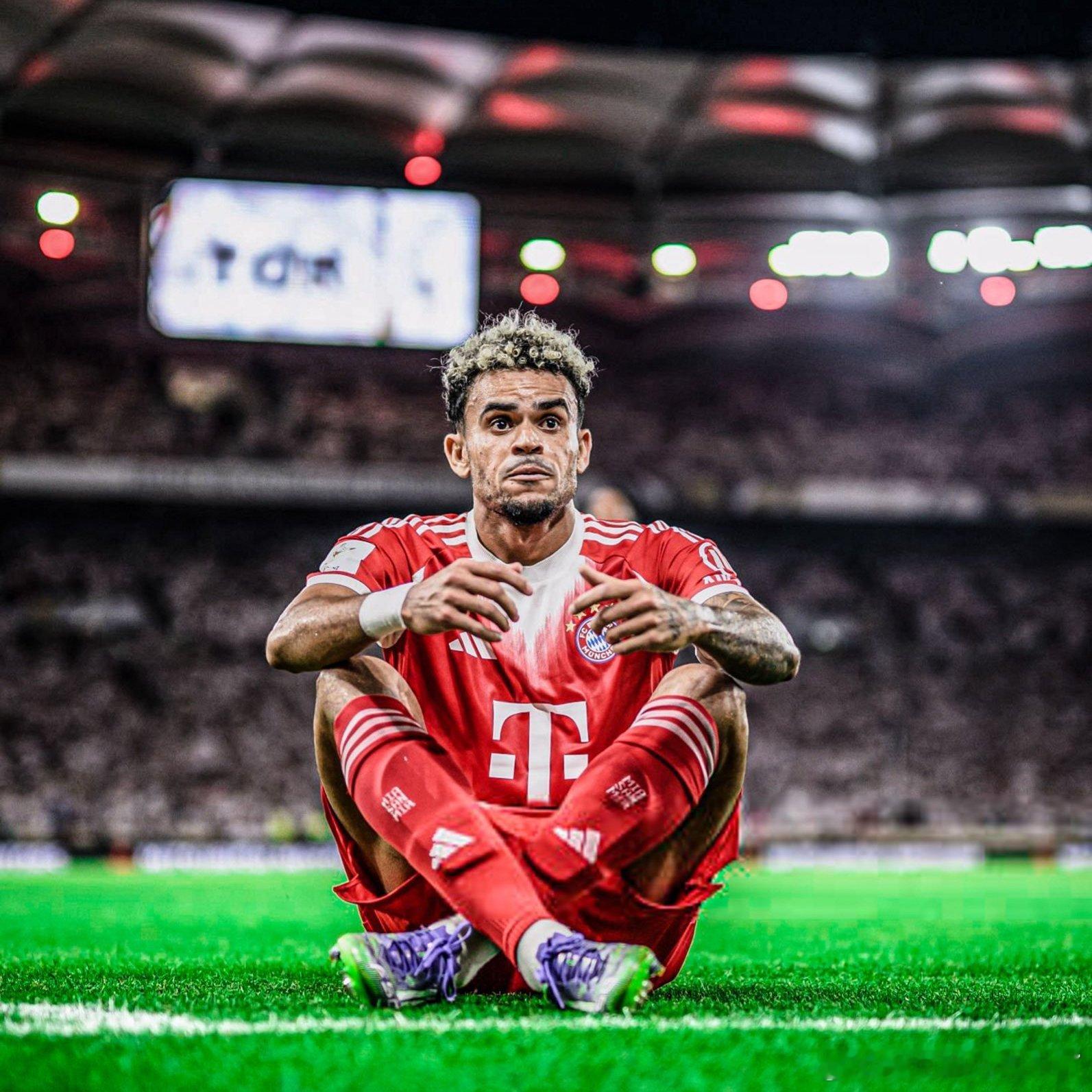 图片报透露迪亚斯的合同中包含一项"语言条款"，要求他在拜仁慕尼黑学习德语他每周要