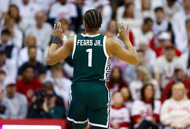 全美第13号种子密歇根州立大学以77比64战胜了主场作战的印第安纳大学。本场比赛