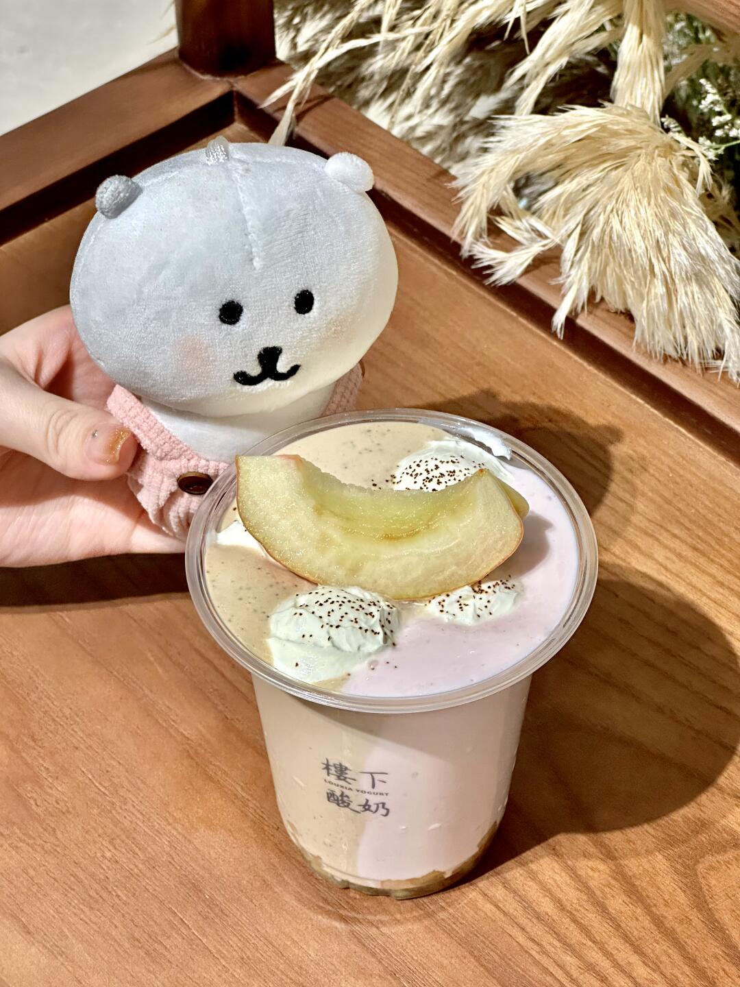 宁波的！！蜜桃鸳鸯酪好好喝啊！！！！