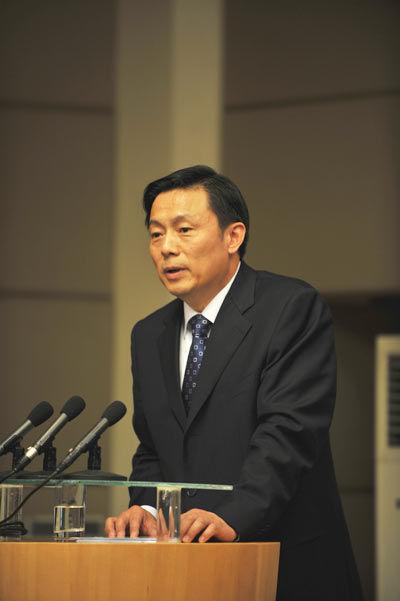 现在全网都在赌：特朗普搞的这个加沙“和平委员会”，中国到底会不会加入？
有人说“