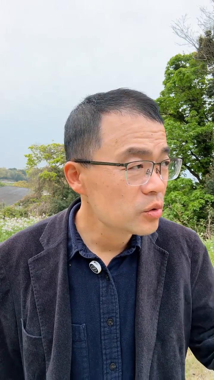 为什么要带大家来看看能古岛小学？这个岛上只有七百人，学校一百多年了，怎么看出来是